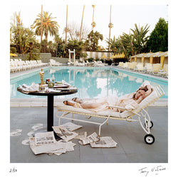 Faye Dunaway Poolside in LA, 1977 – Limited Edition Print by Terry O'Neill – Limited Edition Print.