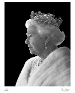 HM Queen Elizabeth II profile portrait, 2015 — Limited Edition Print - Greg Brennan