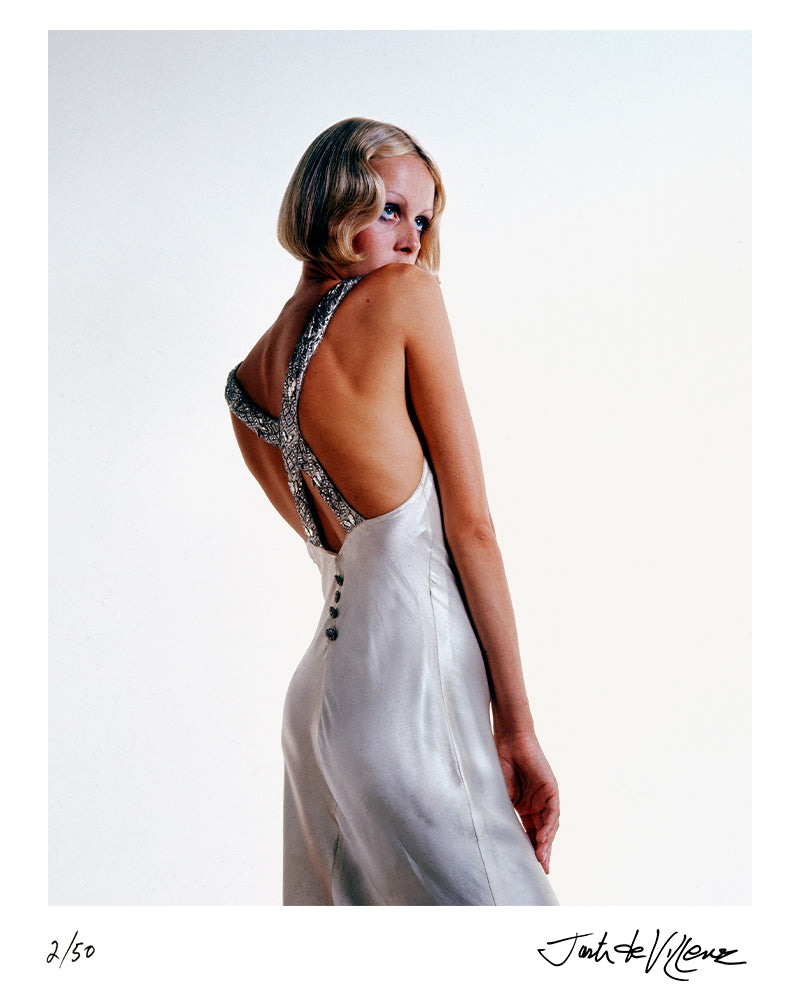 Twiggy in a vintage 1920s dress, circa 1971 by Justin de Villeneuve – Limited Edition Print.