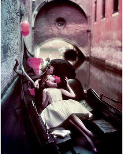Polly Peck advertisement in Venice, 1960 - Limited Edition Print by Norman Parkinson – Limited Edition Print.