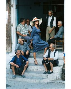 Raquel Welch filming The Beloved, 1970 - Limited Edition Print by Terry O'Neill – Limited Edition Print.